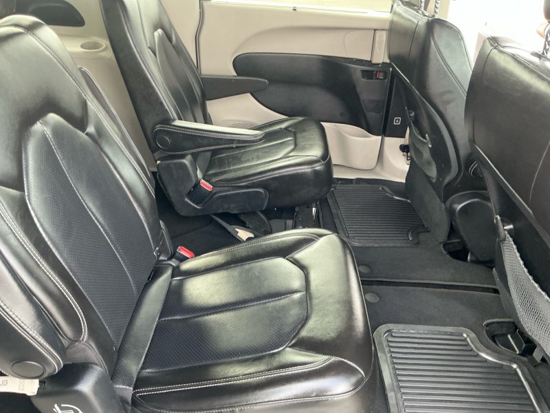 2021 Chrysler Voyager