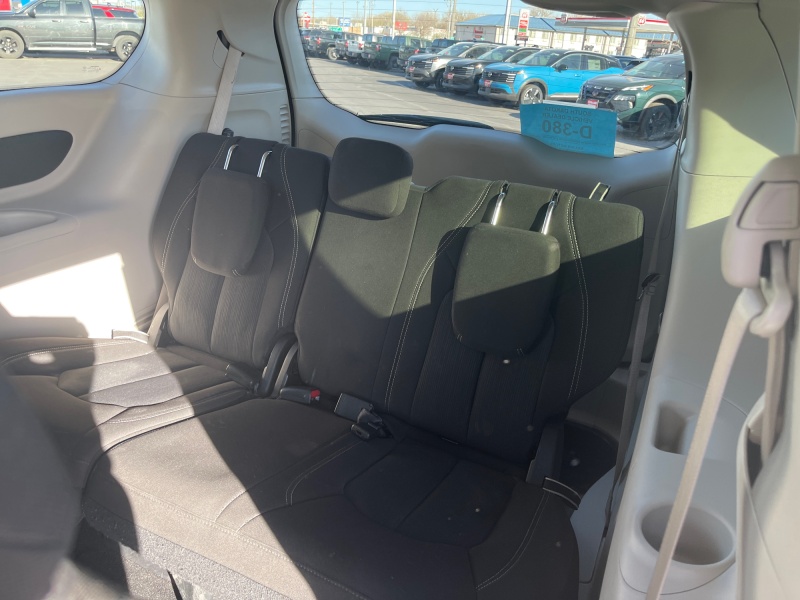 2023 Chrysler Voyager