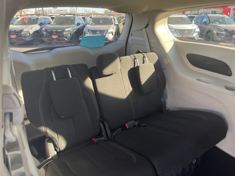 2023 Chrysler Voyager