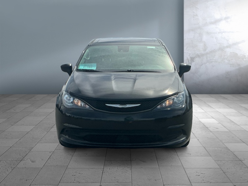 2023 Chrysler Voyager
