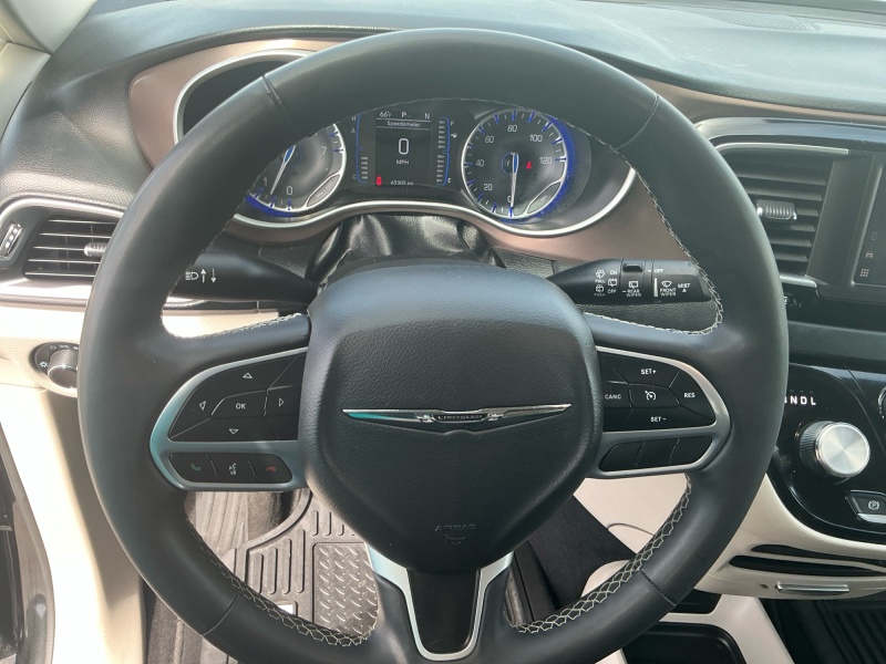 2023 Chrysler Voyager