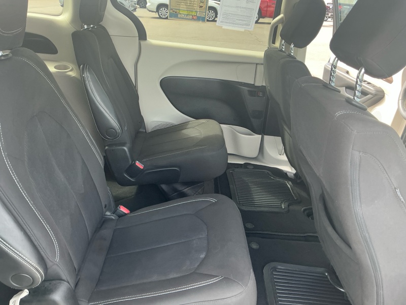 2023 Chrysler Voyager