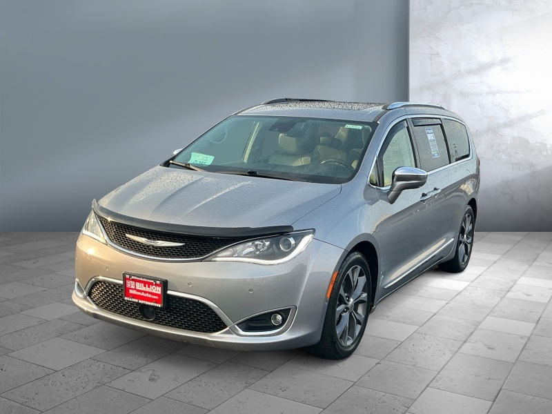 Used 2017 Chrysler Pacifica Limited Vans