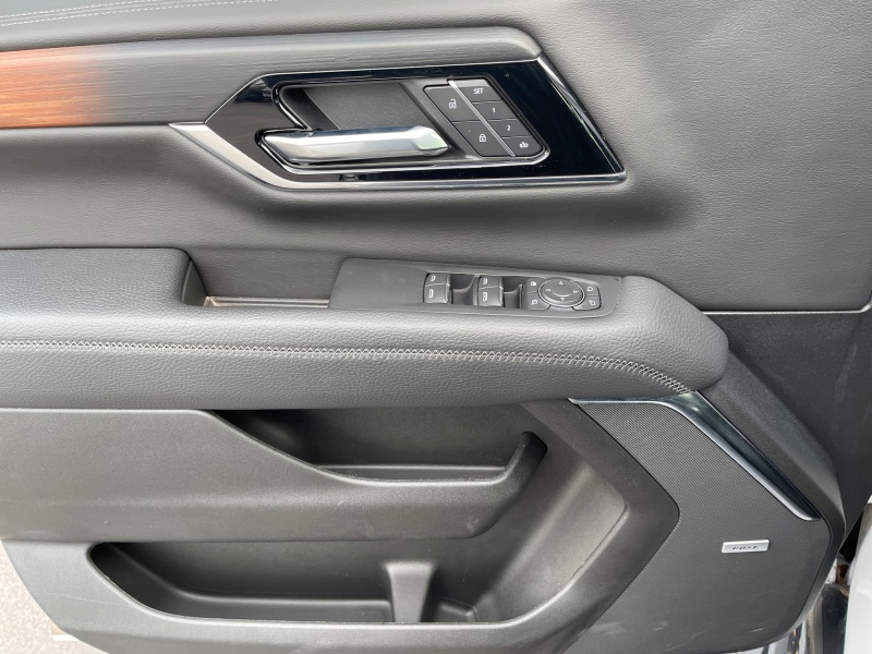 2025 GMC Yukon XL