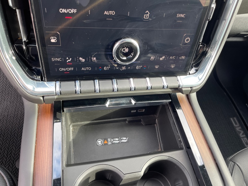 2025 GMC Yukon XL