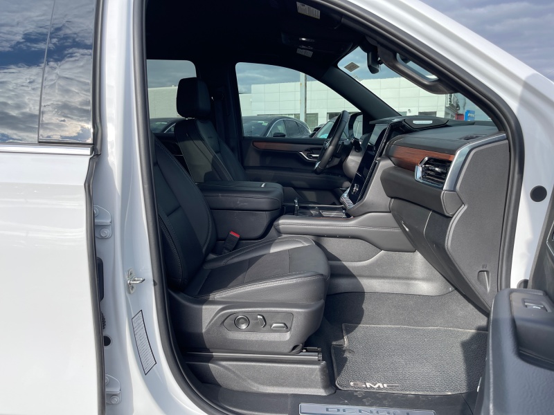 2025 GMC Yukon XL