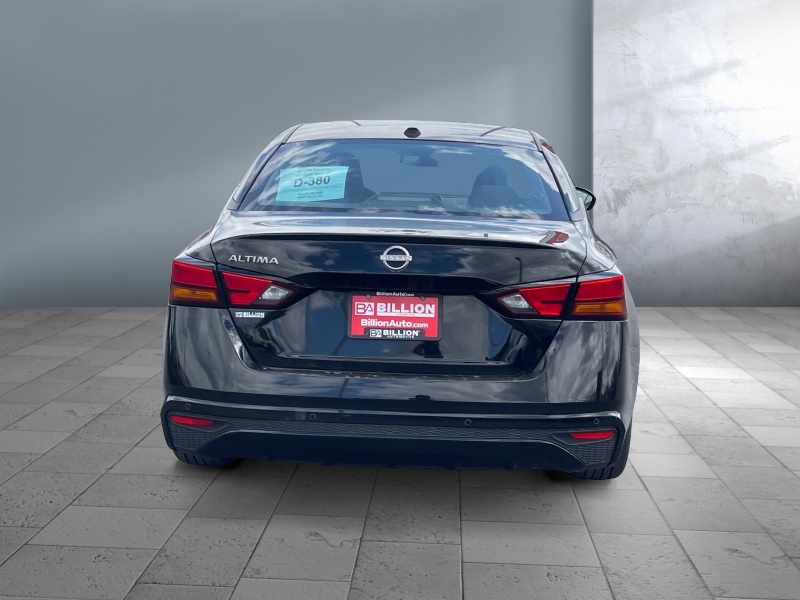 2025 Nissan Altima