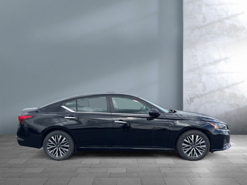 2025 Nissan Altima