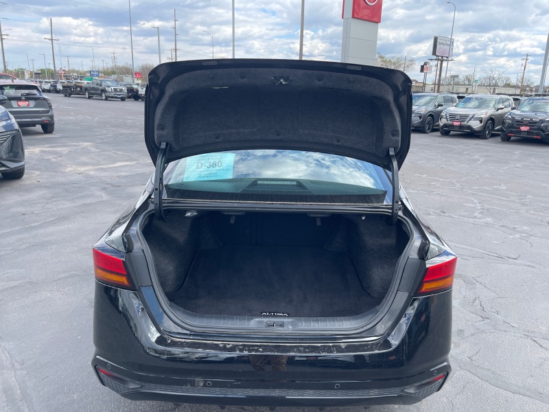 2025 Nissan Altima