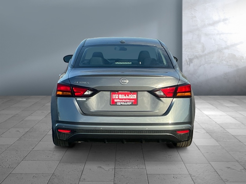 2025 Nissan Altima