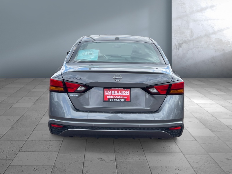 2025 Nissan Altima
