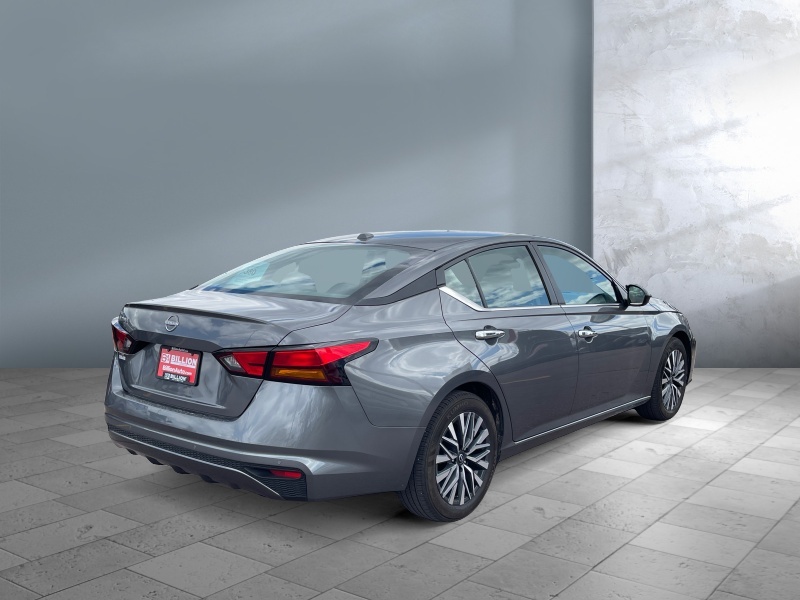 2025 Nissan Altima