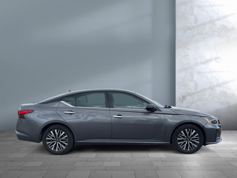 2025 Nissan Altima
