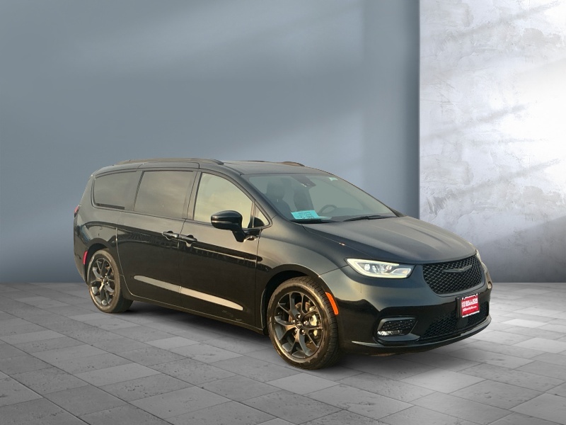 2025 Chrysler Pacifica