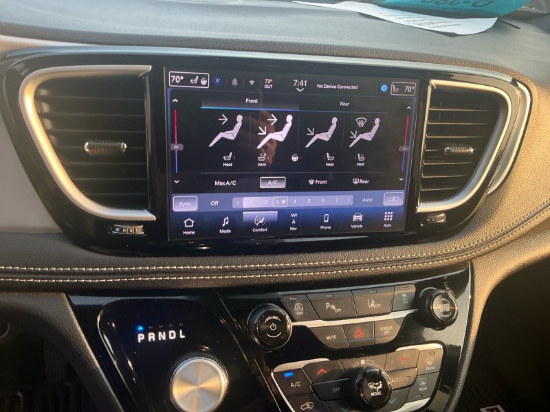 2025 Chrysler Pacifica