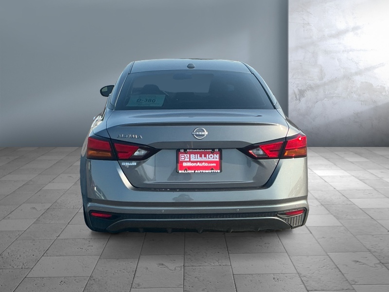 2025 Nissan Altima