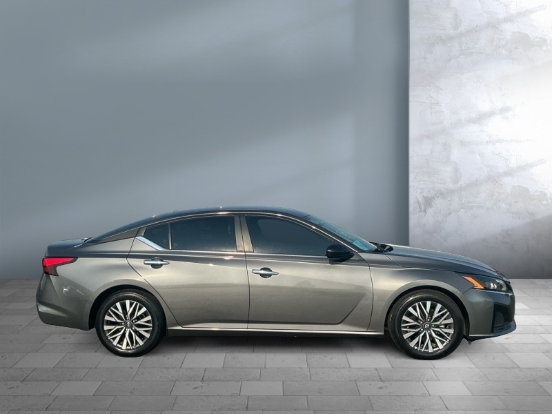 2025 Nissan Altima