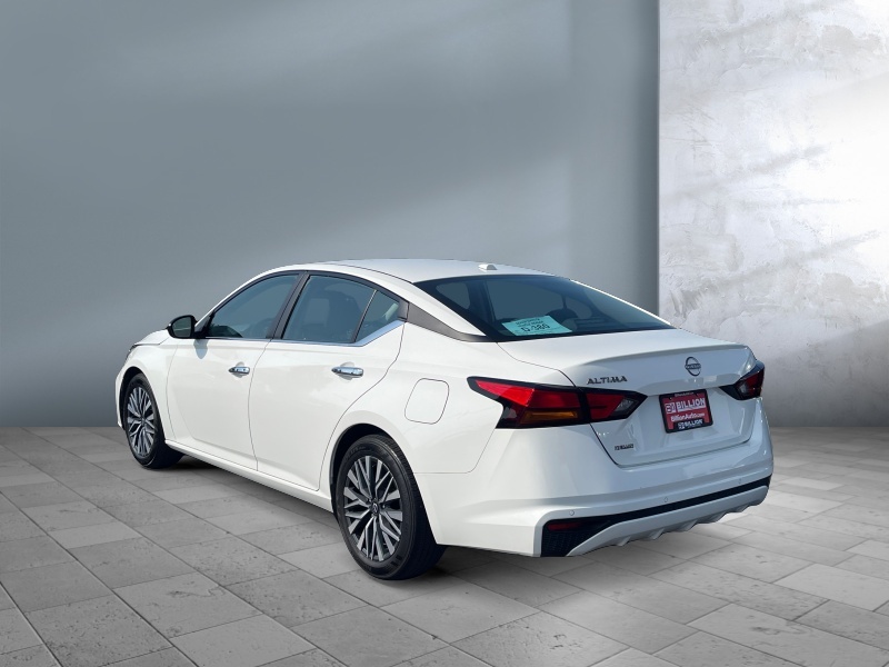 2025 Nissan Altima