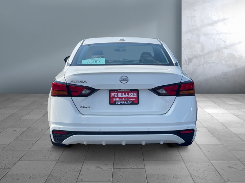 2025 Nissan Altima