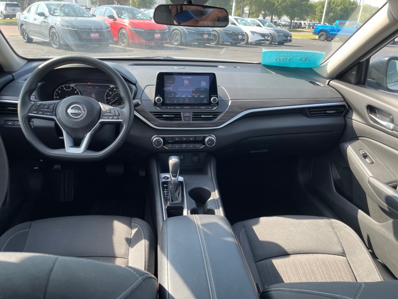 2025 Nissan Altima
