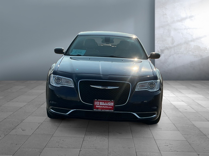 2017 Chrysler 300