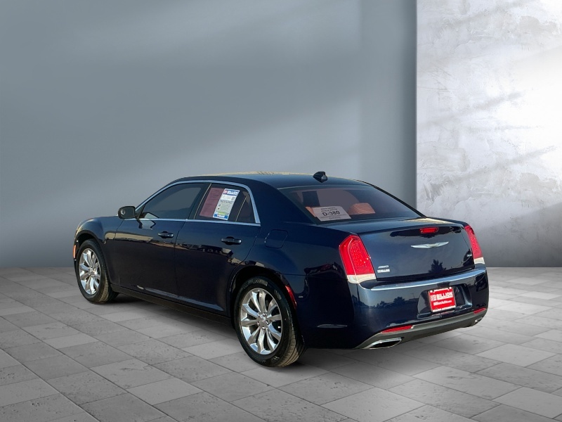 2017 Chrysler 300