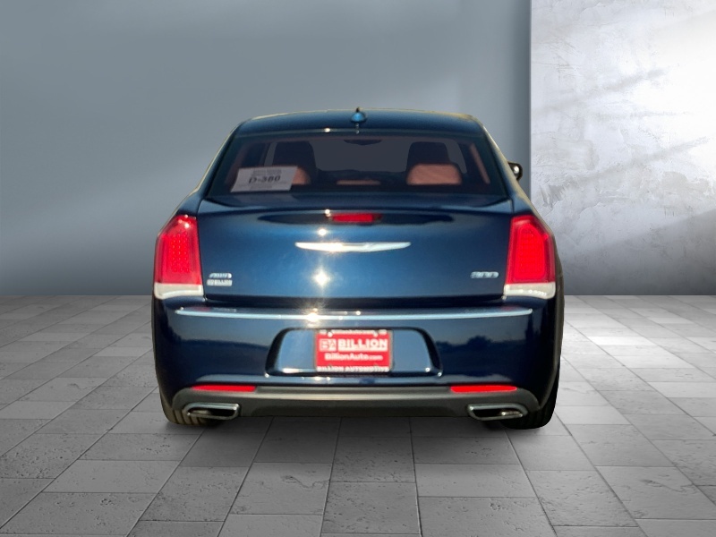 2017 Chrysler 300