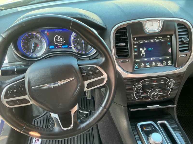 2017 Chrysler 300