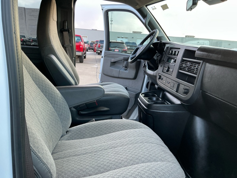 2024 Chevrolet Express Passenger