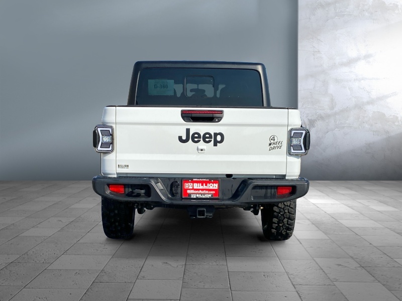 2023 Jeep Gladiator