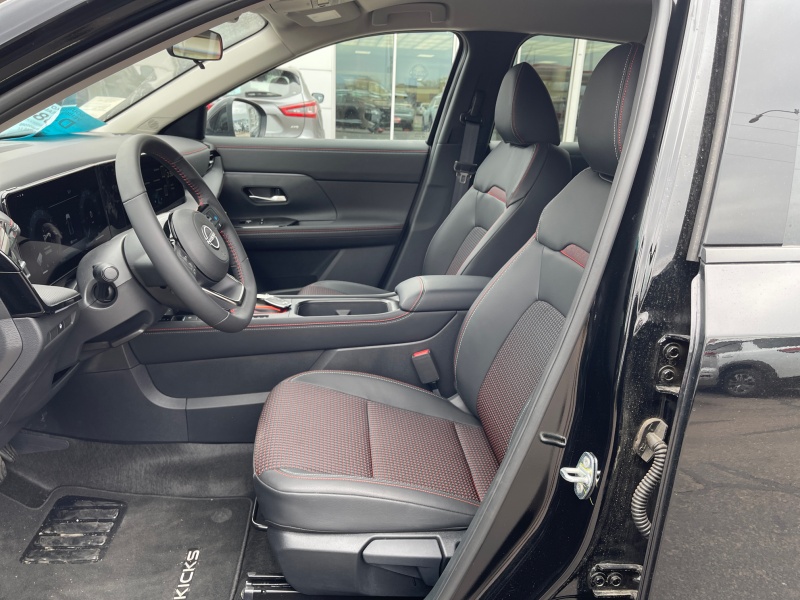 2025 Nissan Kicks