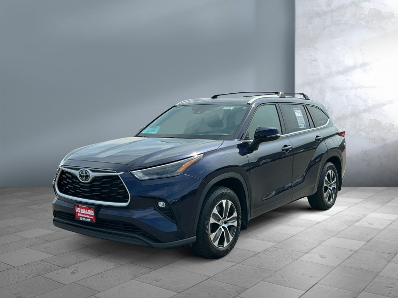 Used 2022 Toyota Highlander XLE SUVs