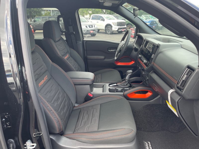 2025 Nissan Frontier