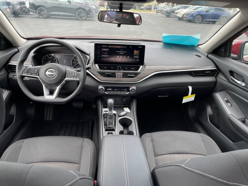2025 Nissan Altima