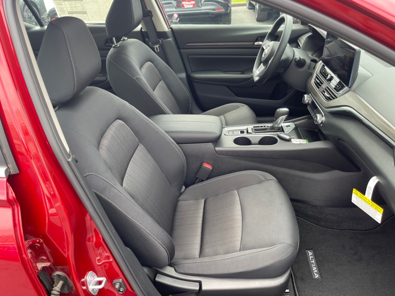 2025 Nissan Altima