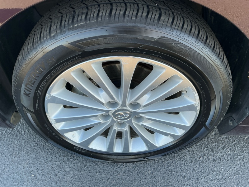 2013 Toyota Avalon Hybrid