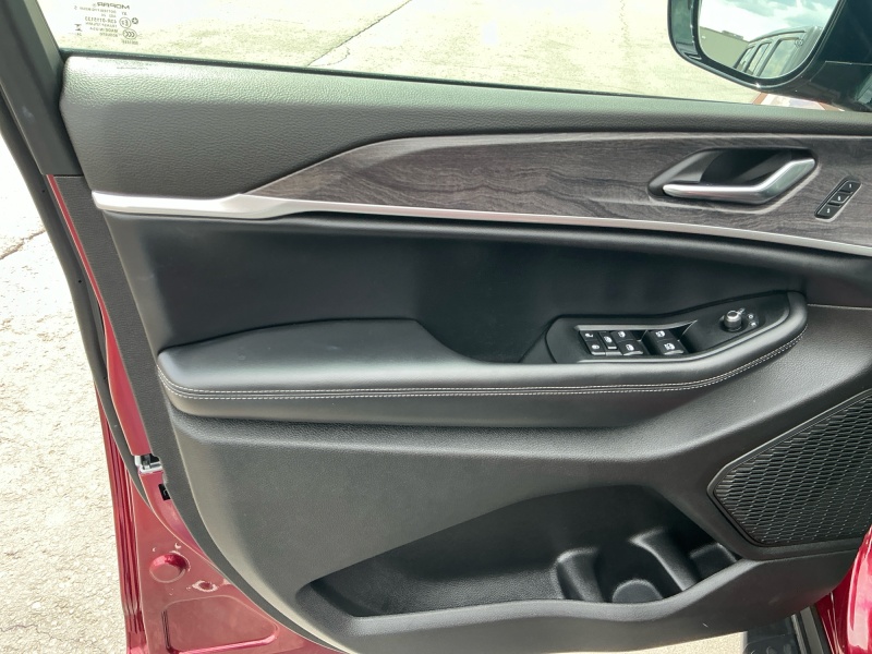 2025 Jeep Grand Cherokee L