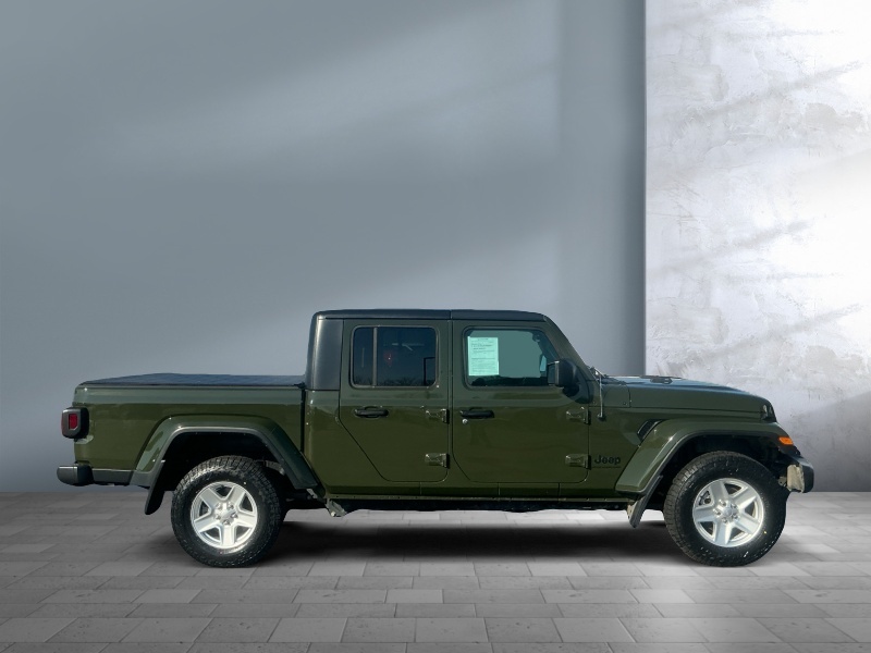 2023 Jeep Gladiator