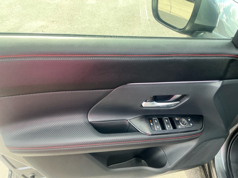 2025 Nissan Kicks