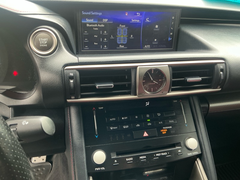 2017 Lexus IS