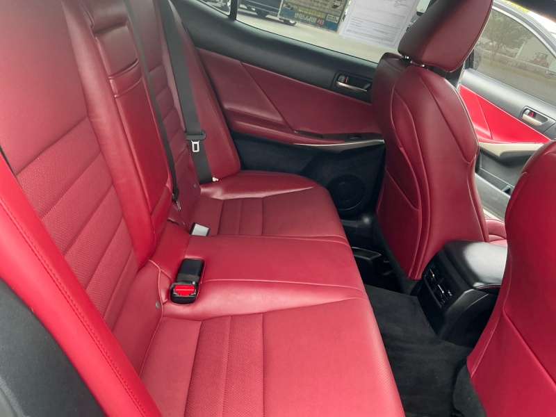 2017 Lexus IS