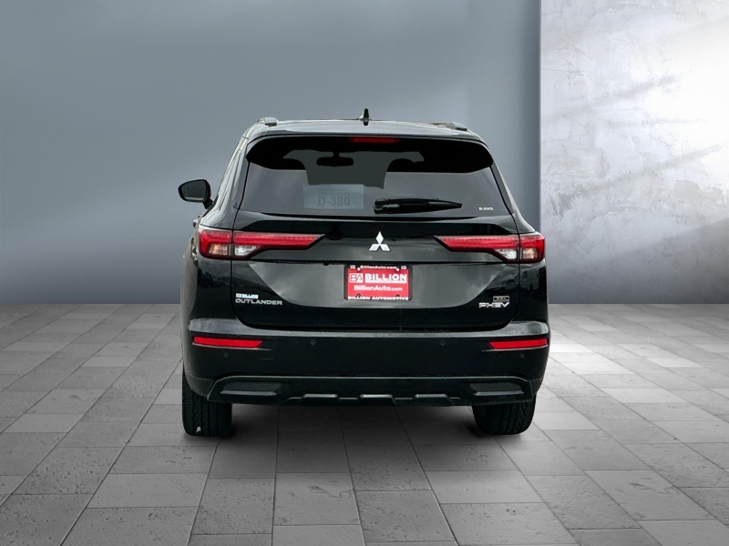 2025 Mitsubishi Outlander Plug-In Hybrid