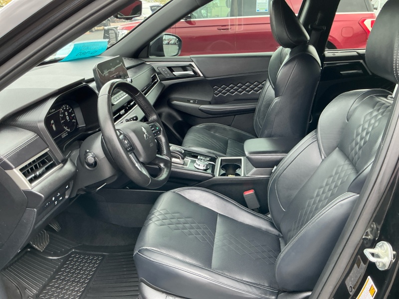 2025 Mitsubishi Outlander Plug-In Hybrid