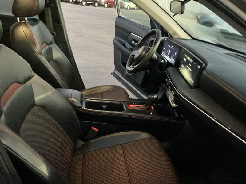 2025 Nissan Kicks