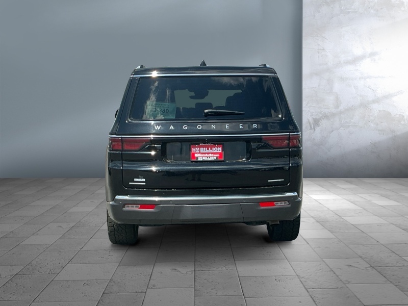 2022 Jeep Wagoneer