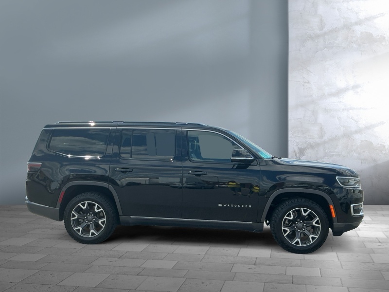 2022 Jeep Wagoneer