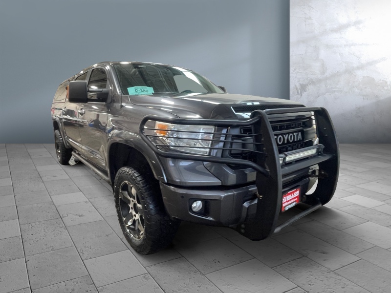 2015 Toyota Tundra 4WD Truck