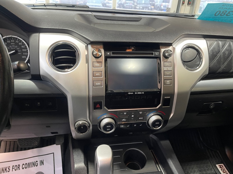 2015 Toyota Tundra 4WD Truck