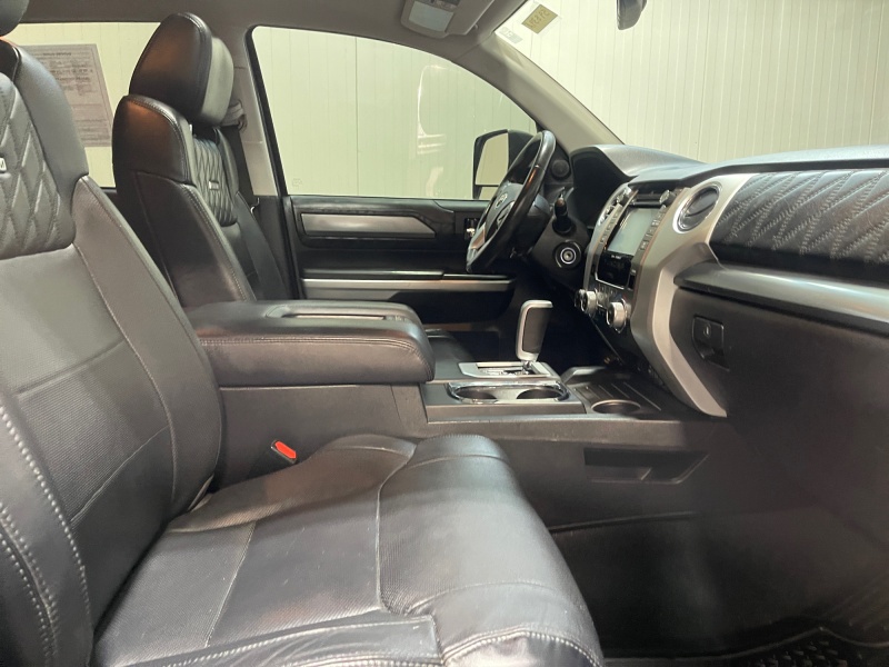 2015 Toyota Tundra 4WD Truck