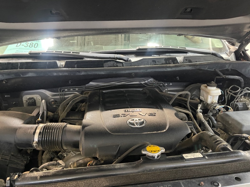 2015 Toyota Tundra 4WD Truck